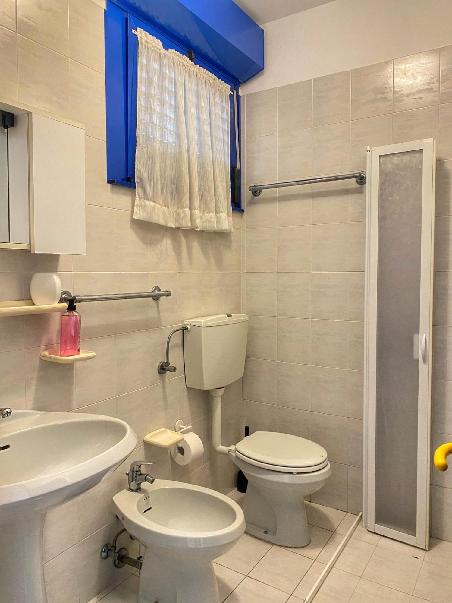 Grazioso Appartamento N 76 A 100Mt Dal Mare Bibione Luaran gambar