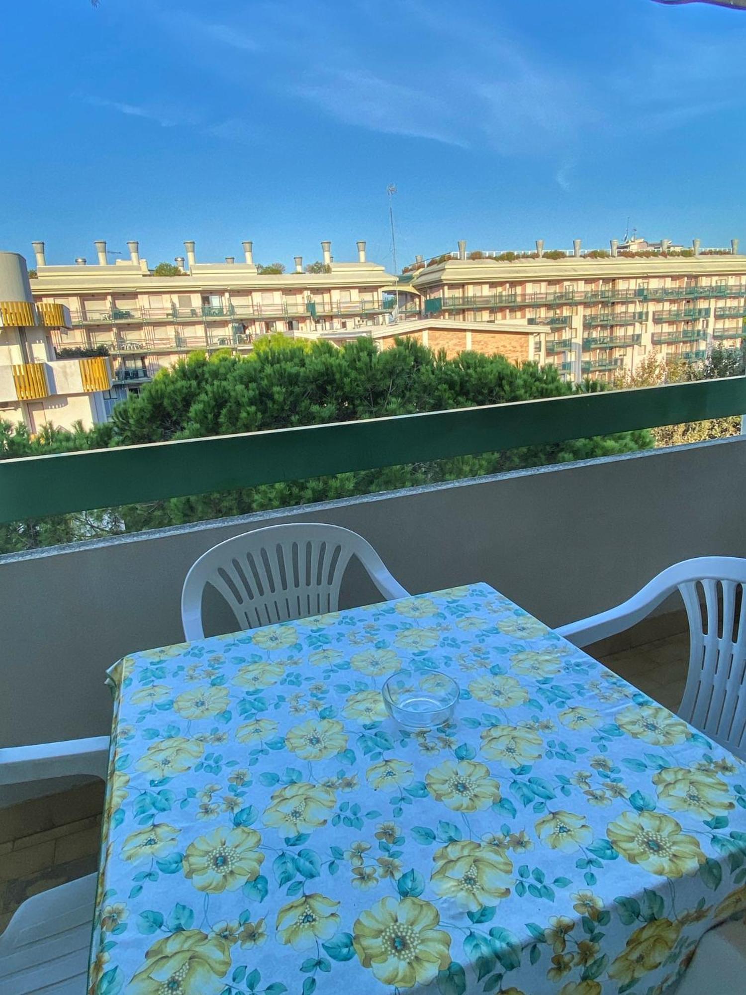 Grazioso Appartamento N 76 A 100Mt Dal Mare Bibione Luaran gambar