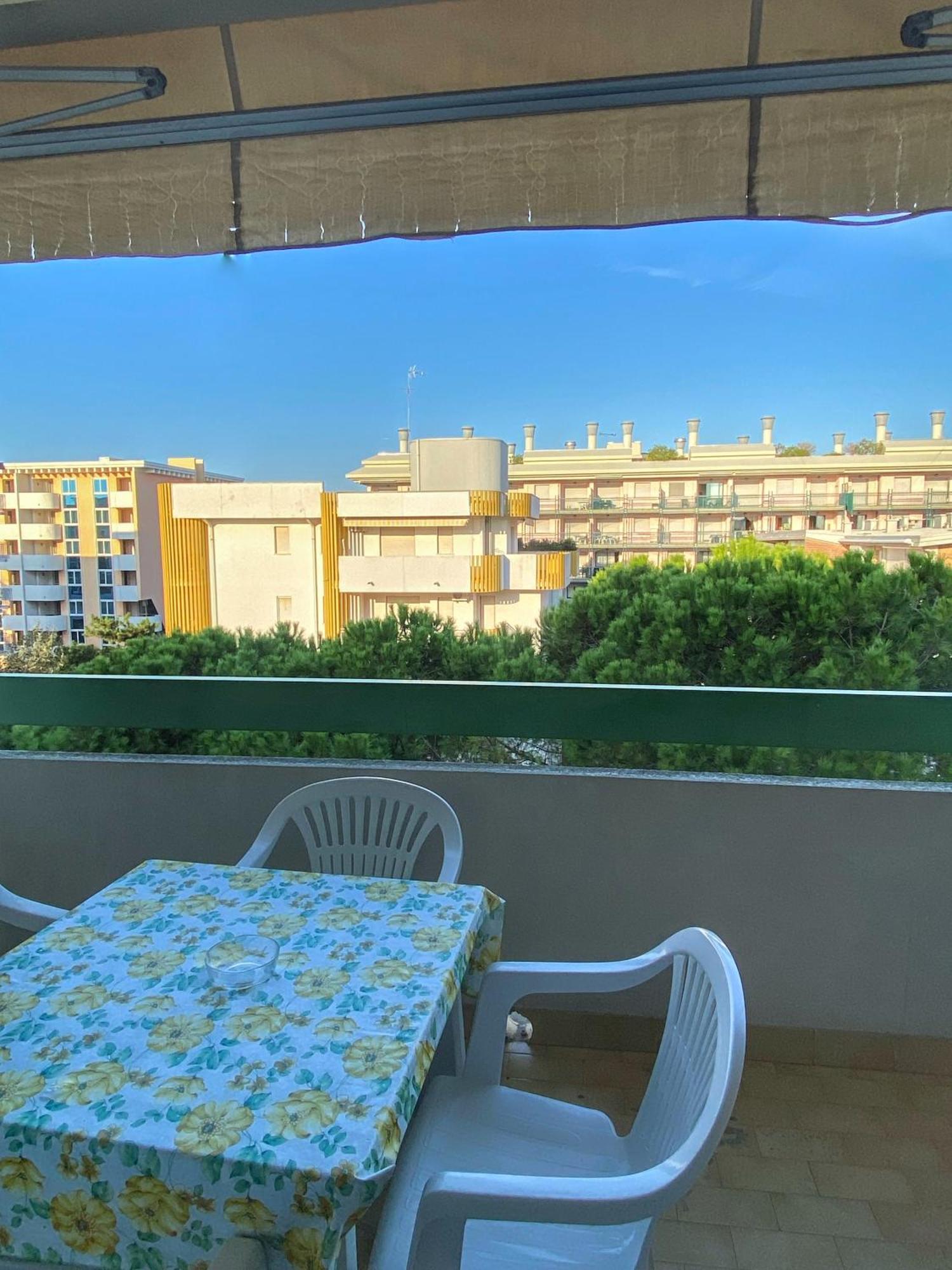Grazioso Appartamento N 76 A 100Mt Dal Mare Bibione Luaran gambar