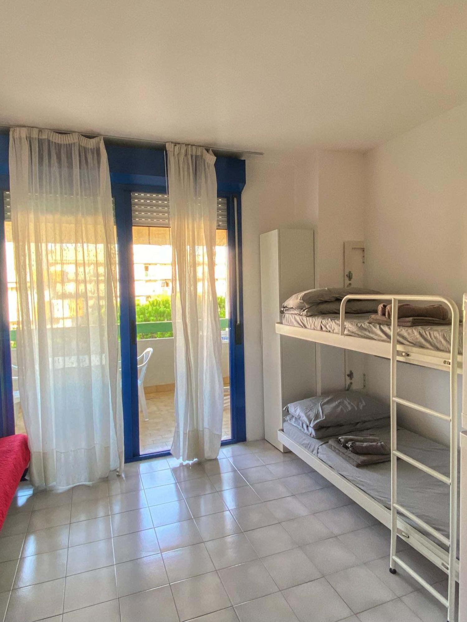 Grazioso Appartamento N 76 A 100Mt Dal Mare Bibione Luaran gambar