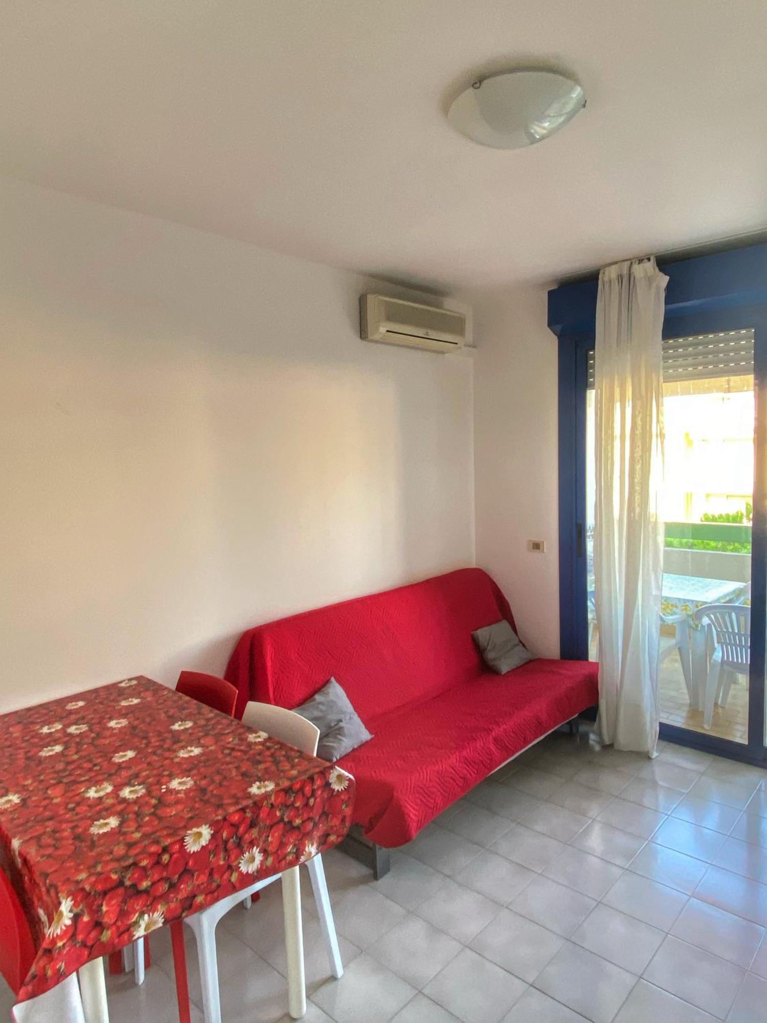 Grazioso Appartamento N 76 A 100Mt Dal Mare Bibione Luaran gambar