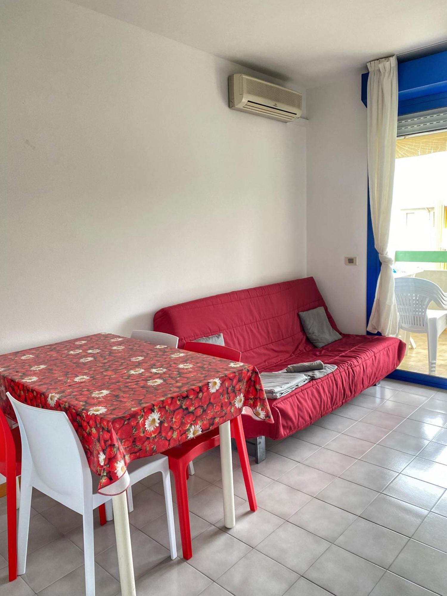 Grazioso Appartamento N 76 A 100Mt Dal Mare Bibione Luaran gambar