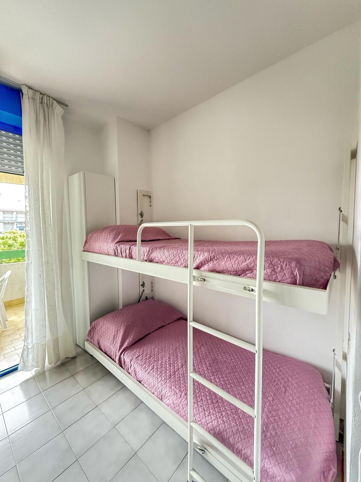 Grazioso Appartamento N 76 A 100Mt Dal Mare Bibione Luaran gambar